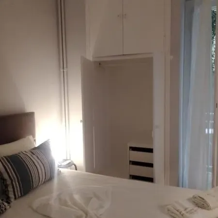 Exarcheia Cozy Nest Apartment *